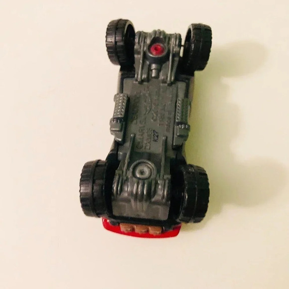 Hot Wheels MOTU Phantastique  Skeletor Diecast and Marvel Deadpool Character Car - Picture 15 of 16